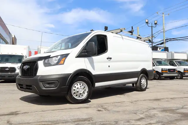 Ford Transit Cargo Van T-150 CARGO 130WB / 4X4 AWD / 1 SEUL PROP - Photo 4