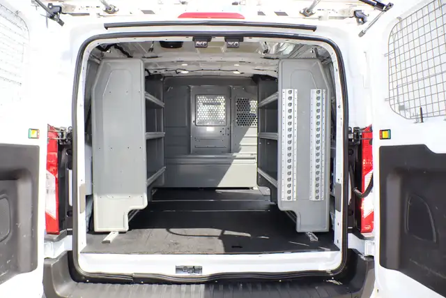 Ford Transit Cargo Van T-150 CARGO 130WB / 4X4 AWD / 1 SEUL PROP - Photo 15