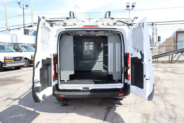 Ford Transit Cargo Van T-150 CARGO 130WB / 4X4 AWD / 1 SEUL PROP - Photo 16