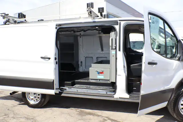 Ford Transit Cargo Van T-150 CARGO 130WB / 4X4 AWD / 1 SEUL PROP - Photo 18