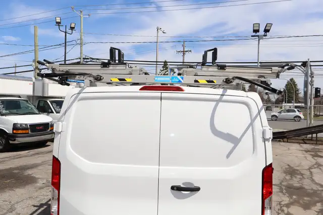 Ford Transit Cargo Van T-150 CARGO 130WB / 4X4 AWD / 1 SEUL PROP - Photo 20