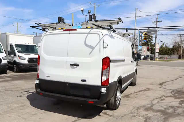 Ford Transit Cargo Van T-150 CARGO 130WB / 4X4 AWD / 1 SEUL PROP - Photo 21