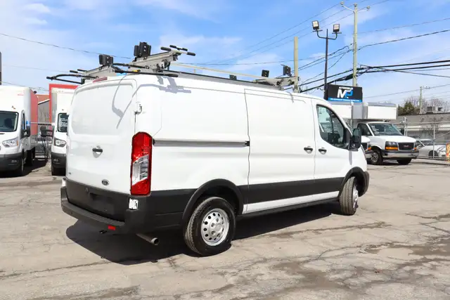 Ford Transit Cargo Van T-150 CARGO 130WB / 4X4 AWD / 1 SEUL PROP - Photo 22