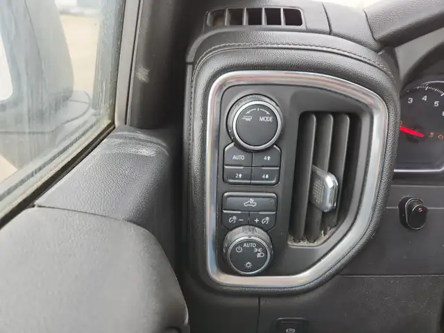 2020 Chevrolet Silverado 1500 - Photo 12