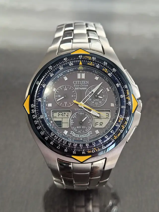 Montre pour homme Citizen Eco-Drive BLUE ANGELS SkyHawk