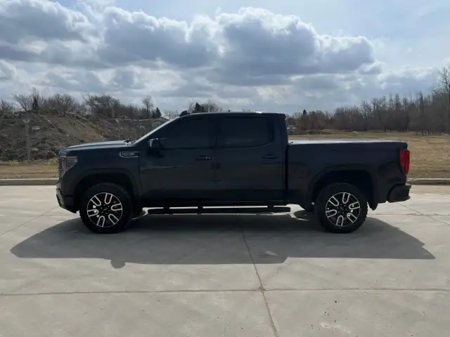 2025 GMC Sierra 1500 - Photo 3