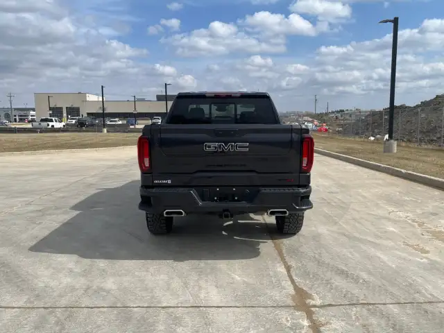 2025 GMC Sierra 1500 - Photo 5