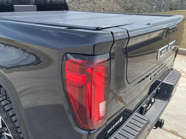 2025 GMC Sierra 1500 - Photo 9