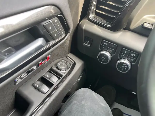 2025 GMC Sierra 1500 - Photo 15