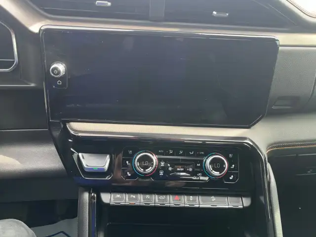 2025 GMC Sierra 1500 - Photo 16