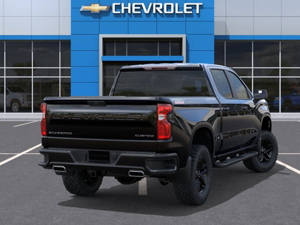 2026 Chevrolet Silverado - Photo 5