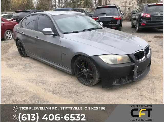 2011 BMW 3-Series 323i - Photo 2