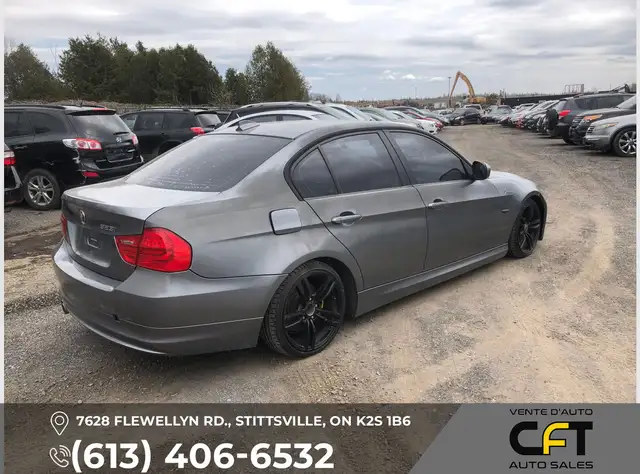 2011 BMW 3-Series 323i - Photo 6