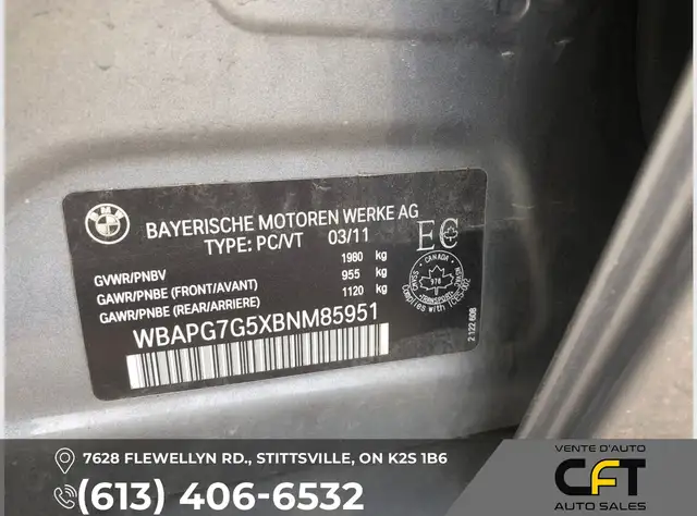 2011 BMW 3-Series 323i - Photo 11