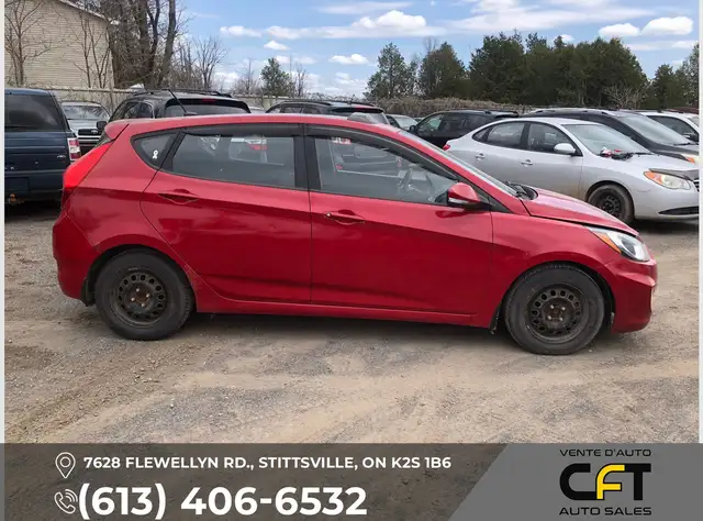 2013 Hyundai Accent SE - Photo 5