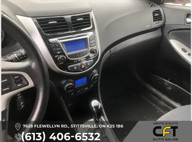 2013 Hyundai Accent SE - Photo 10