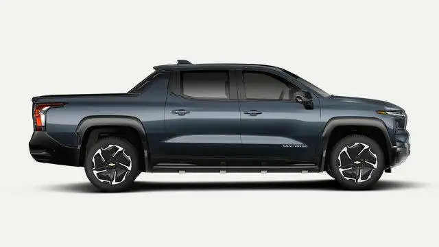 2026 Chevrolet Silverado EV Max Range LT - Photo 2