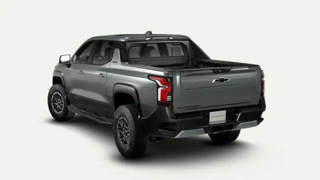 2026 Chevrolet Silverado EV Max Range Trail Boss - Photo 3