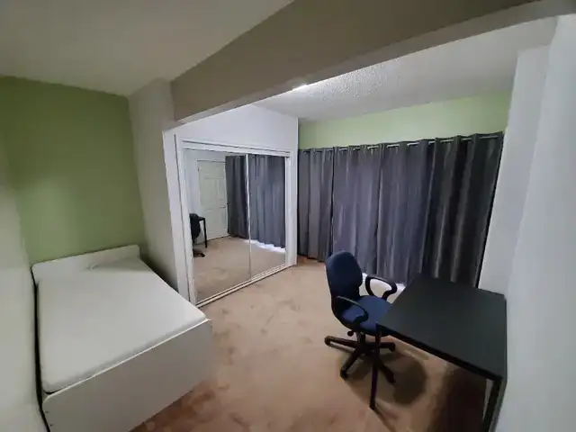 Room for rent - Photo 6