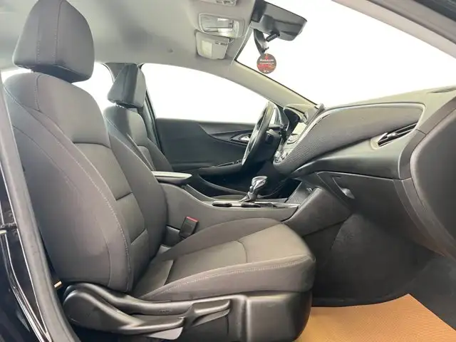 2024 Chevrolet Malibu 1LT - Photo 13