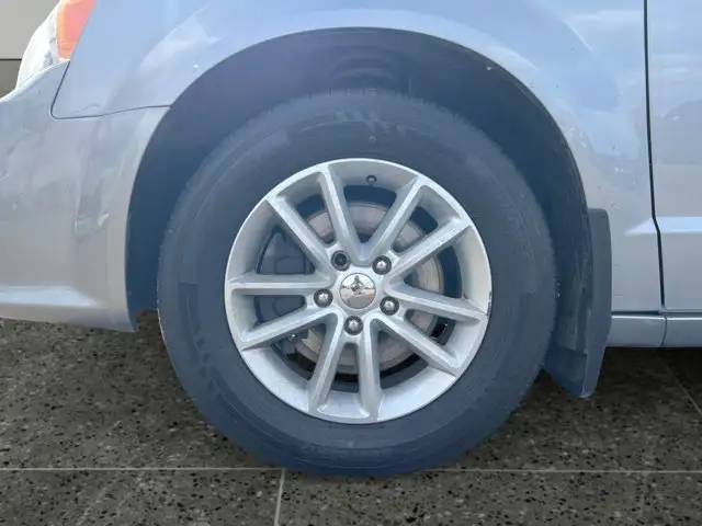 2020 Dodge Grand Caravan Premium Plus - Photo 11