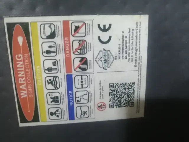 INFLATABLE PADDLE BOARD EXCELLENT CONDITION - Photo 2