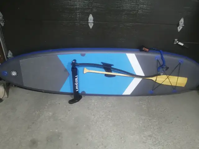 INFLATABLE PADDLE BOARD EXCELLENT CONDITION - Photo 7