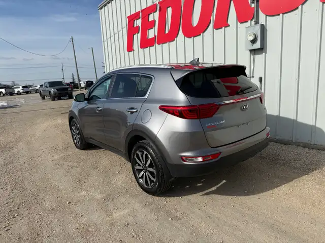2017 Kia Sportage EX AWD - Photo 2