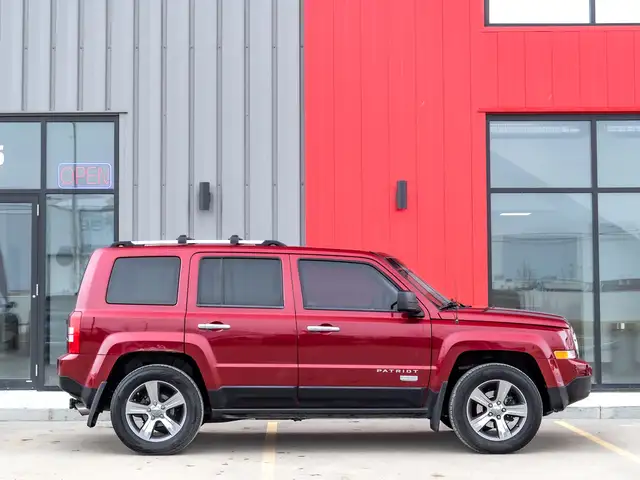 2016 Jeep Patriot High Altitude - One Owner | Remote Start | 4x4 - Photo 5