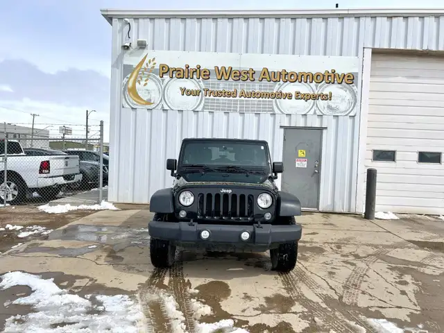 2014 Jeep WRANGLER UNLIMITED Sport - Photo 2