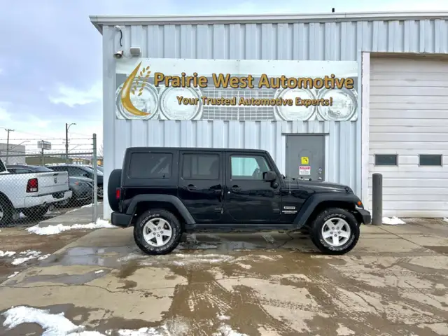 2014 Jeep WRANGLER UNLIMITED Sport - Photo 4