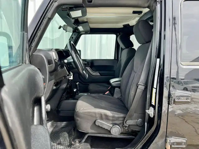 2014 Jeep WRANGLER UNLIMITED Sport - Photo 12