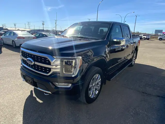 2023 Ford F150 PLATINUM Crew 4x4 FX4 | Heated and Cooled Bucket - Photo 3