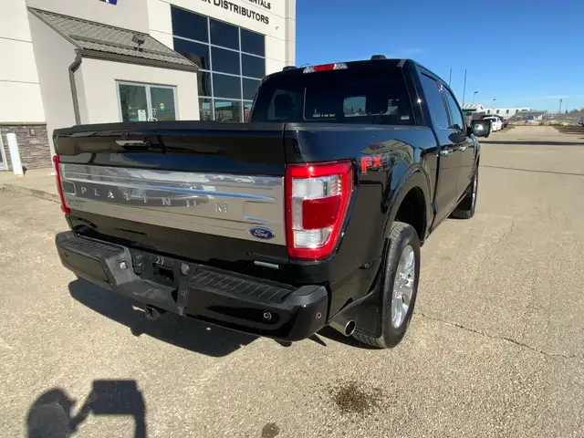 2023 Ford F150 PLATINUM Crew 4x4 FX4 | Heated and Cooled Bucket - Photo 10