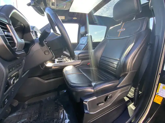 2023 Ford F150 PLATINUM Crew 4x4 FX4 | Heated and Cooled Bucket - Photo 15