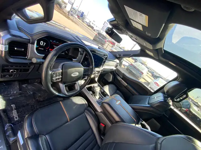 2023 Ford F150 PLATINUM Crew 4x4 FX4 | Heated and Cooled Bucket - Photo 16