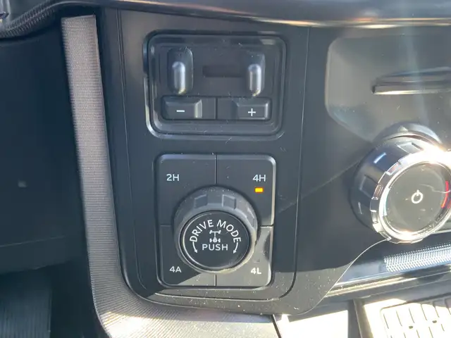 2023 Ford F150 PLATINUM Crew 4x4 FX4 | Heated and Cooled Bucket - Photo 23