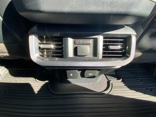 2023 Ford F150 PLATINUM Crew 4x4 FX4 | Heated and Cooled Bucket - Photo 27