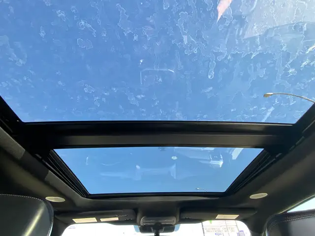 2023 Ford F150 PLATINUM Crew 4x4 FX4 | Heated and Cooled Bucket - Photo 28