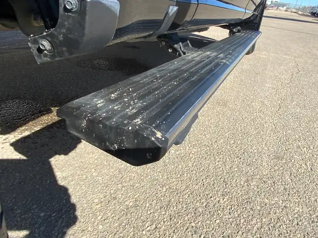 2023 Ford F150 PLATINUM Crew 4x4 FX4 | Heated and Cooled Bucket - Photo 29