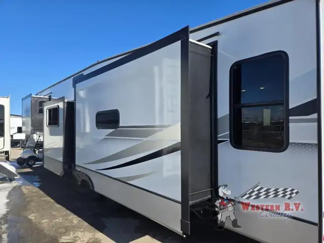 2024 Keystone RV Sprinter Limited 3590LFT - Photo 5