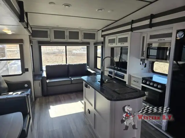 2024 Keystone RV Sprinter Limited 3590LFT - Photo 11
