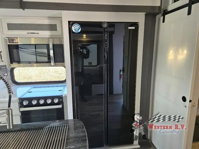 2024 Keystone RV Sprinter Limited 3590LFT - Photo 16