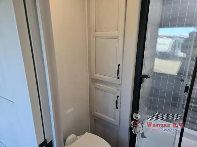 2024 Keystone RV Sprinter Limited 3590LFT - Photo 23