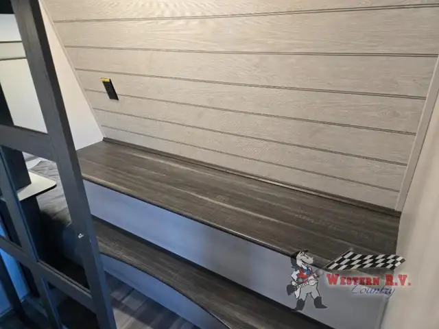 2024 Keystone RV Sprinter Limited 3590LFT - Photo 25