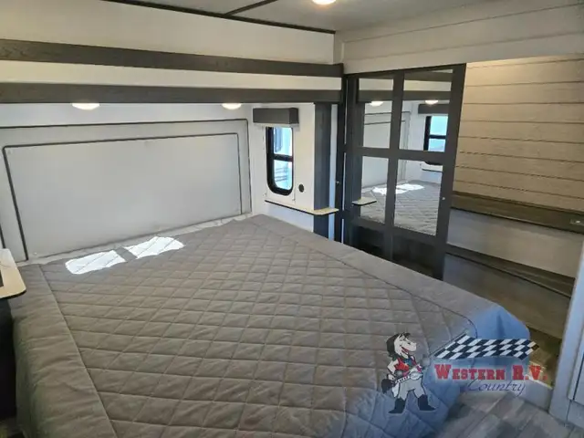 2024 Keystone RV Sprinter Limited 3590LFT - Photo 27