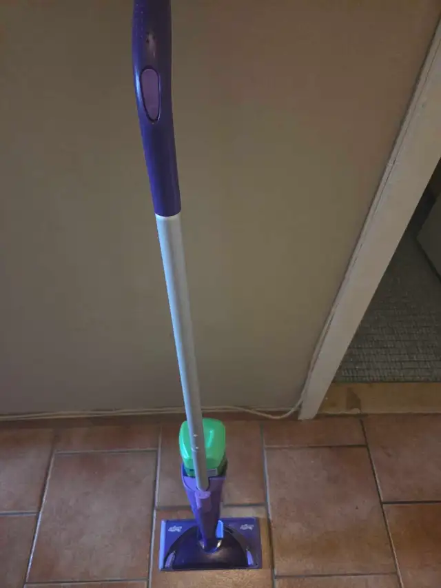 aspirateur bissell et swiffer wetjet fonctionne bien - Photo 4