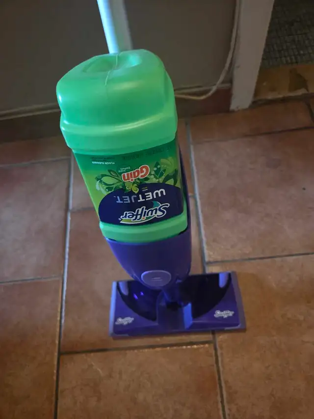 aspirateur bissell et swiffer wetjet fonctionne bien - Photo 5