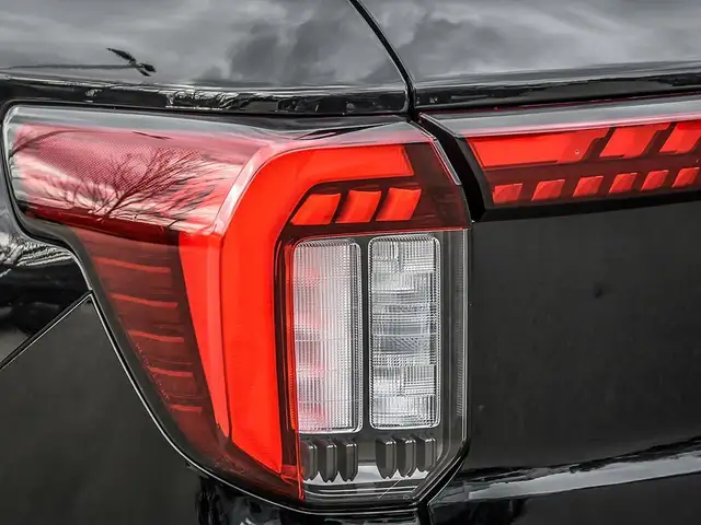 2026 Ford Explorer ST - Photo 12