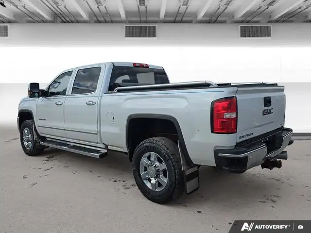 2018 GMC Sierra 2500HD SLT - Photo 3